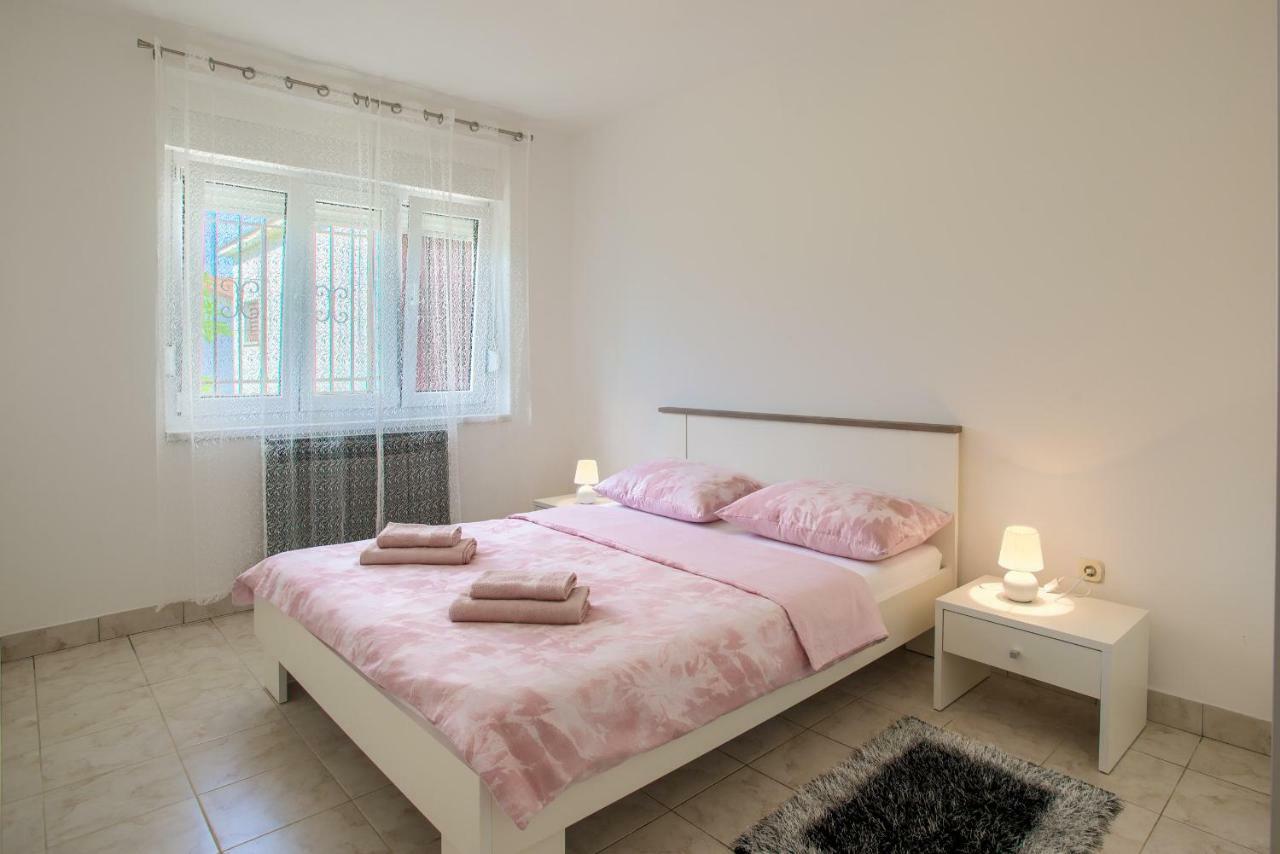 Apartman Paola Pola Esterno foto