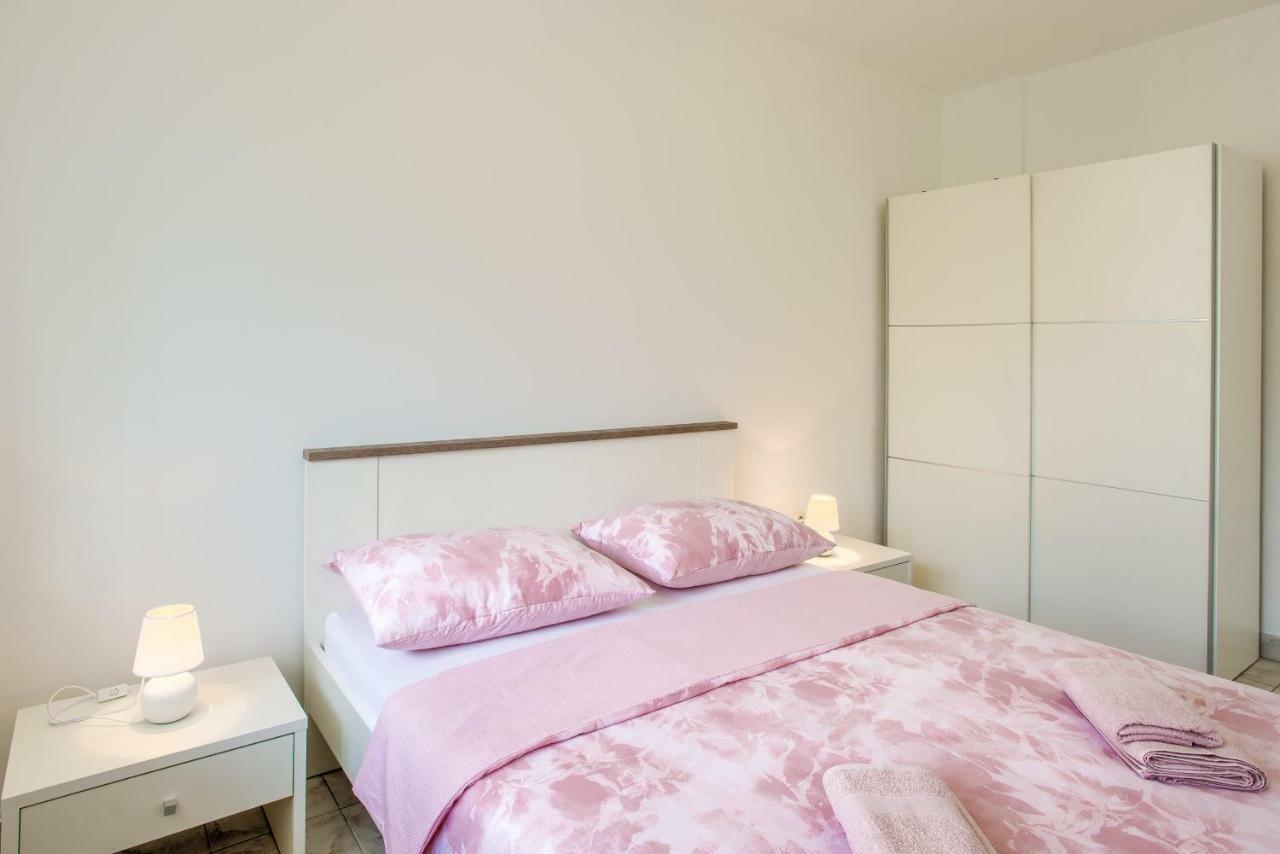 Apartman Paola Pola Esterno foto